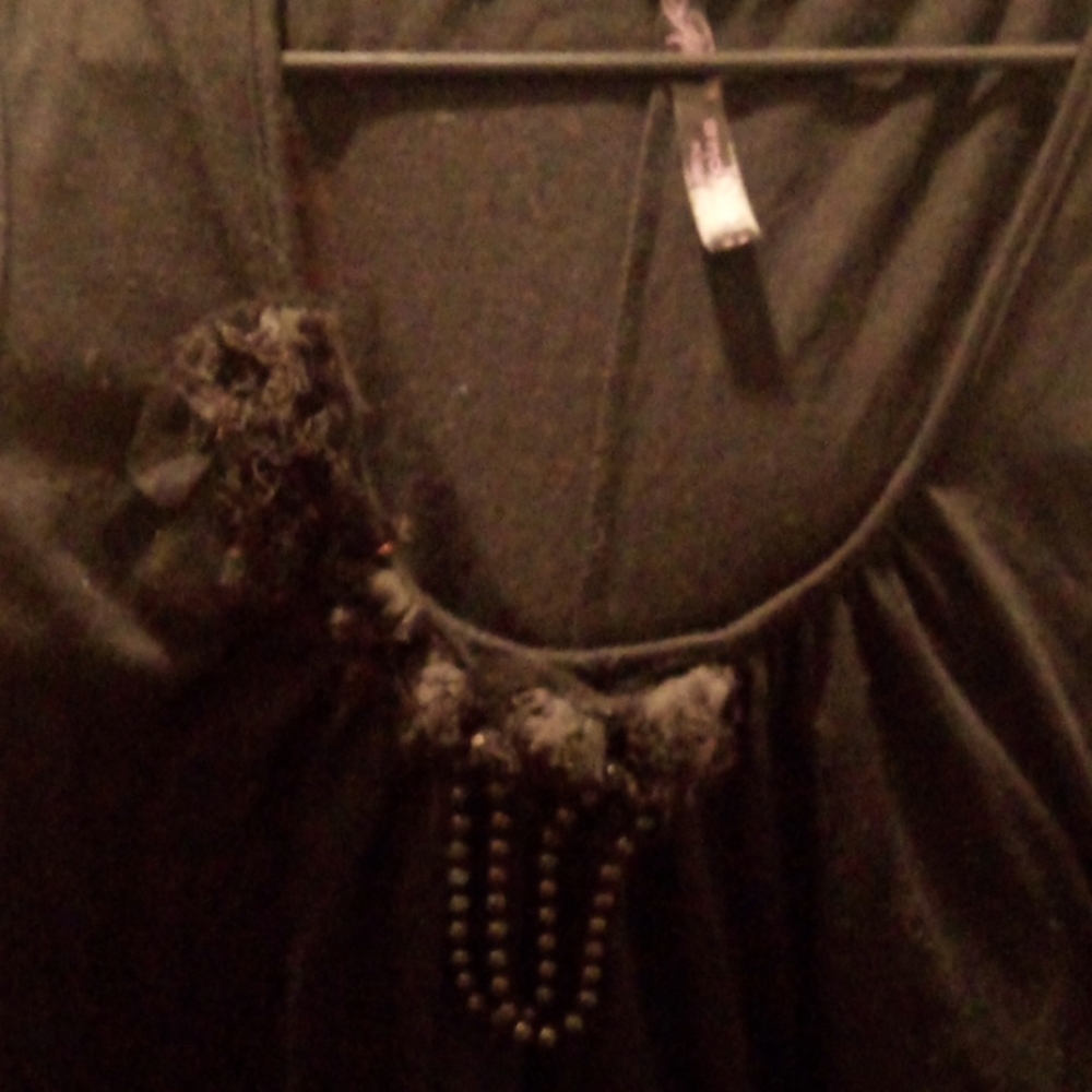 Andrea Missy Plus black with pearl n lace on front top